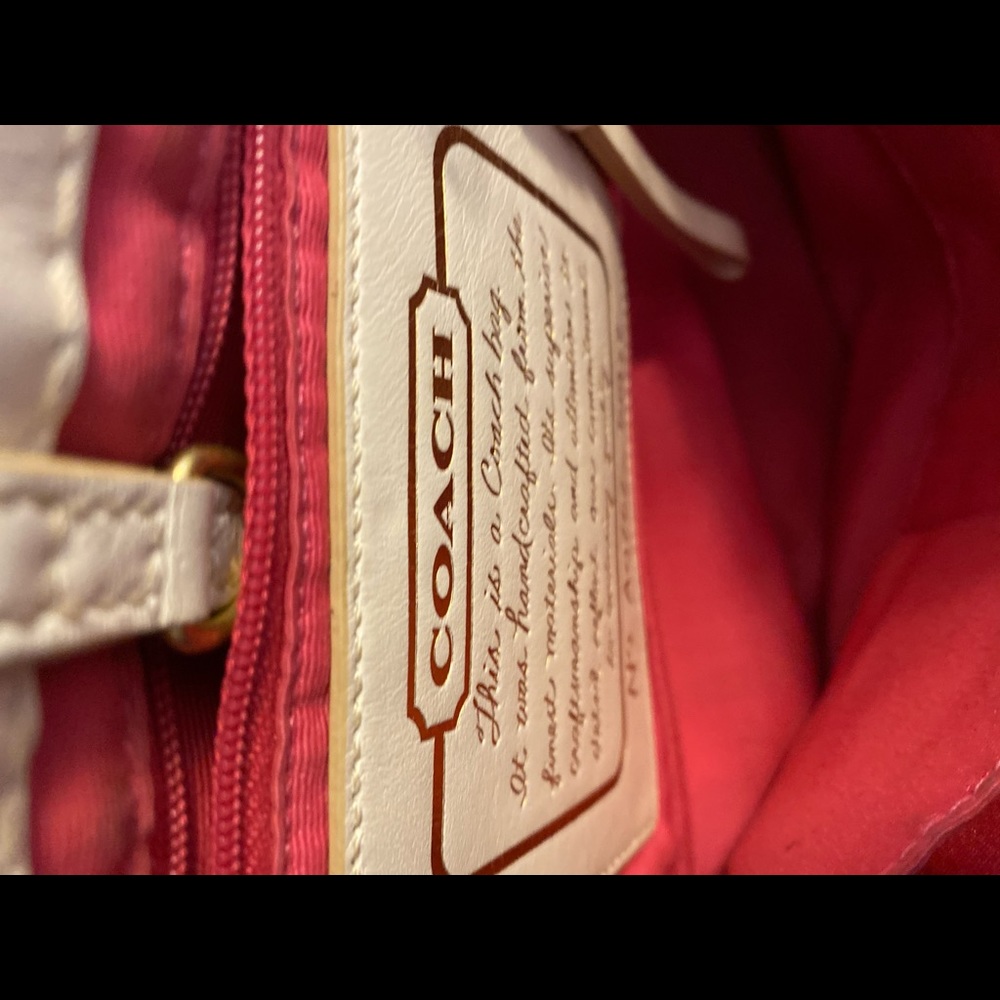 Purse - Picture 3 of 9